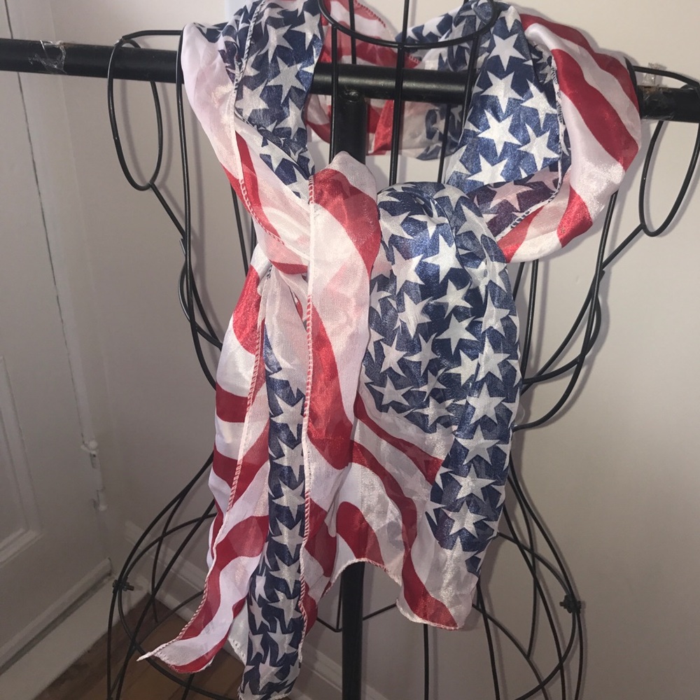 Patriotic scarf