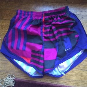 Nike dri fit shorts size med