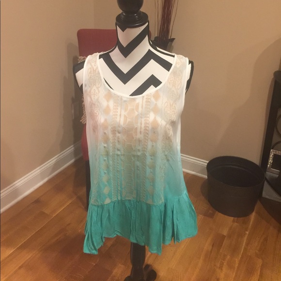 Ombré Ruffle Tunic Infinity Raine - Picture 3 of 8