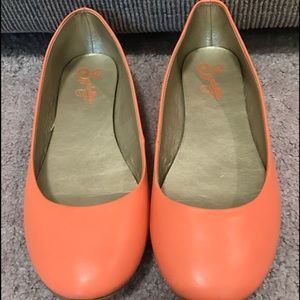 Brand new orange Seychelles flats