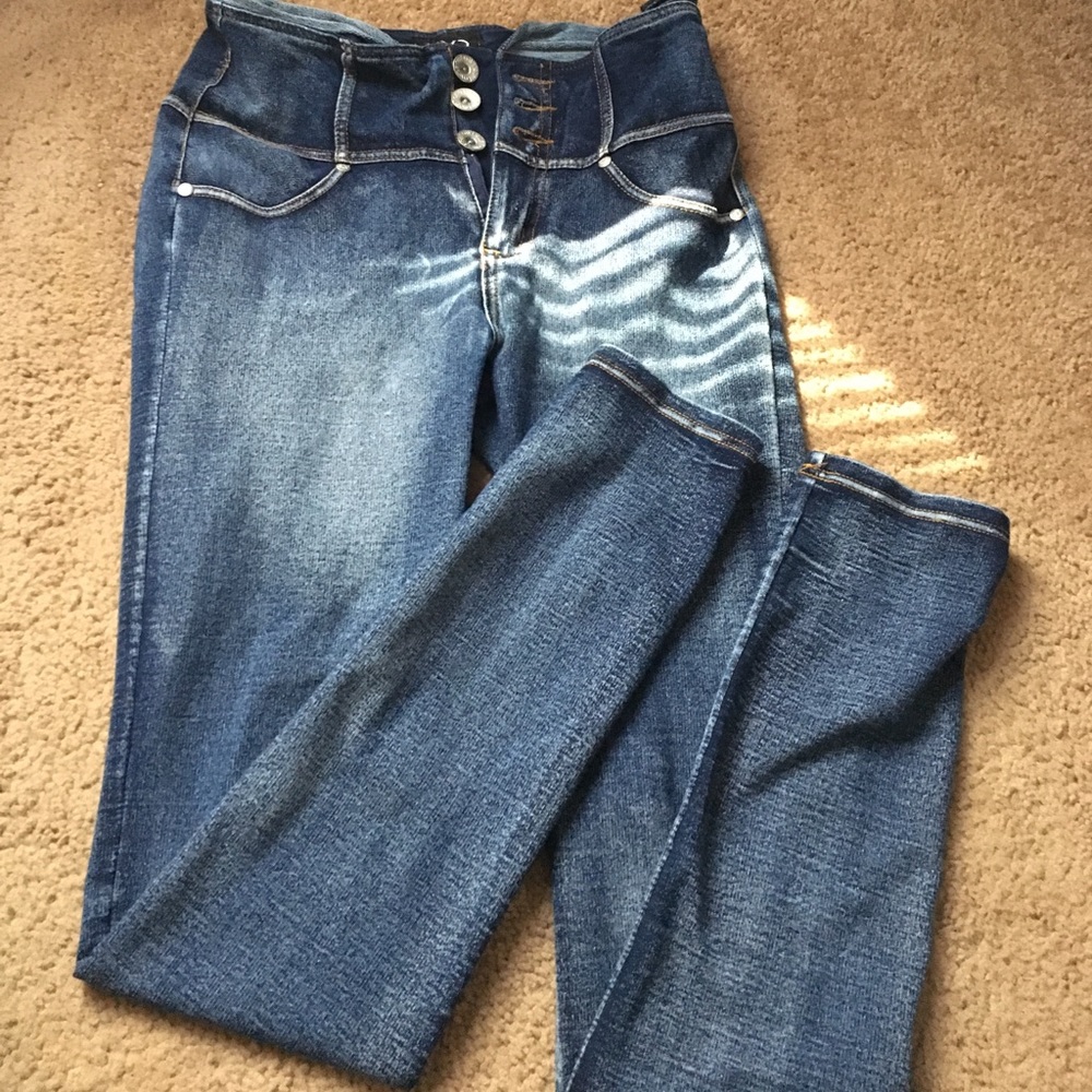 Three button high waisted jeggings