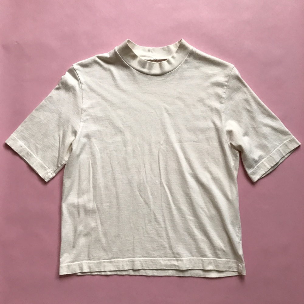 Han Starnes 100% cotton Tshirt with mock neck