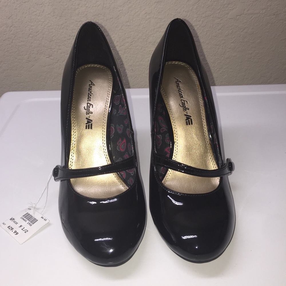 Women's Size 9.5 Black Heels - NWT