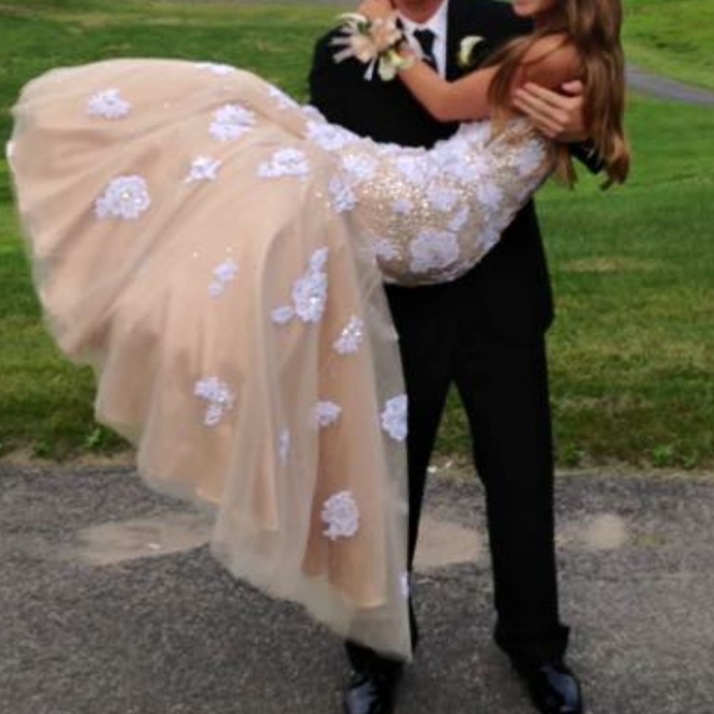 Gorgeous prom dress