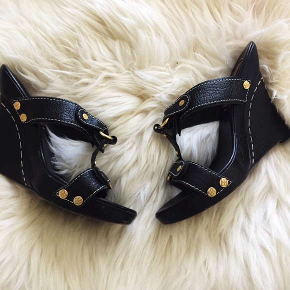 BCBG Max Azria "Darra" wedges - Picture 3 of 6