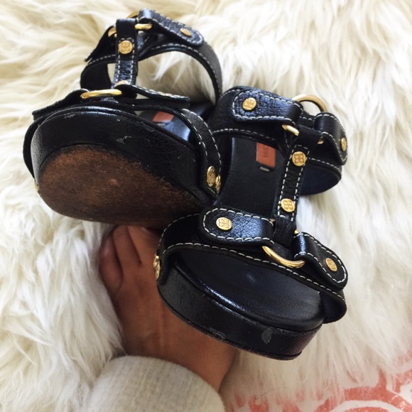 BCBG Max Azria "Darra" wedges - Picture 4 of 6