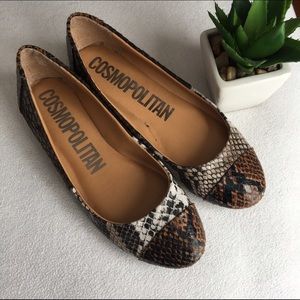 Snakeskin print flats size 6