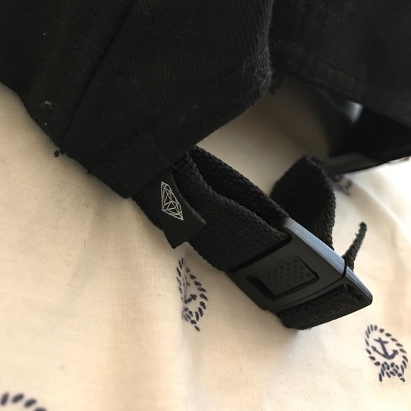 Diamond Supply Co. five panel - Picture 3 of 3