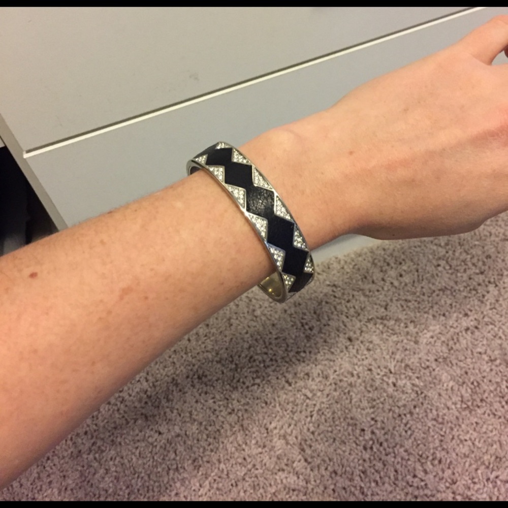 House of Harlow 1960 Crystal and Leather bangle