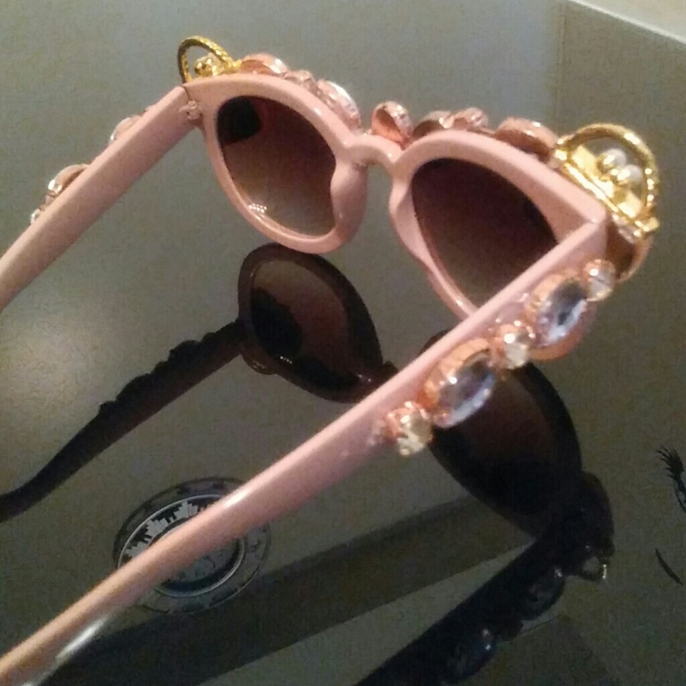 Custom made sunglasses