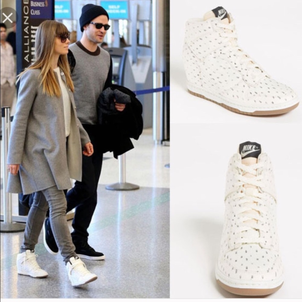 Cream Nike "dunk sky hi" wedge