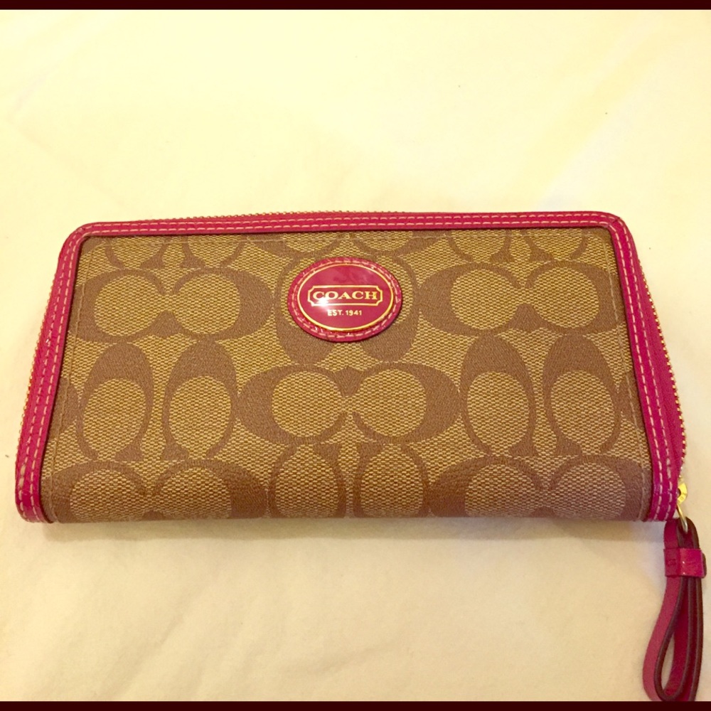Coach Signature Accordion Wallet