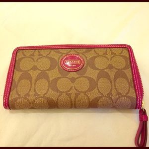 Coach Signature Accordion Wallet