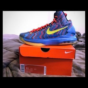 Nike KD V Christmas size 11 New w/ box