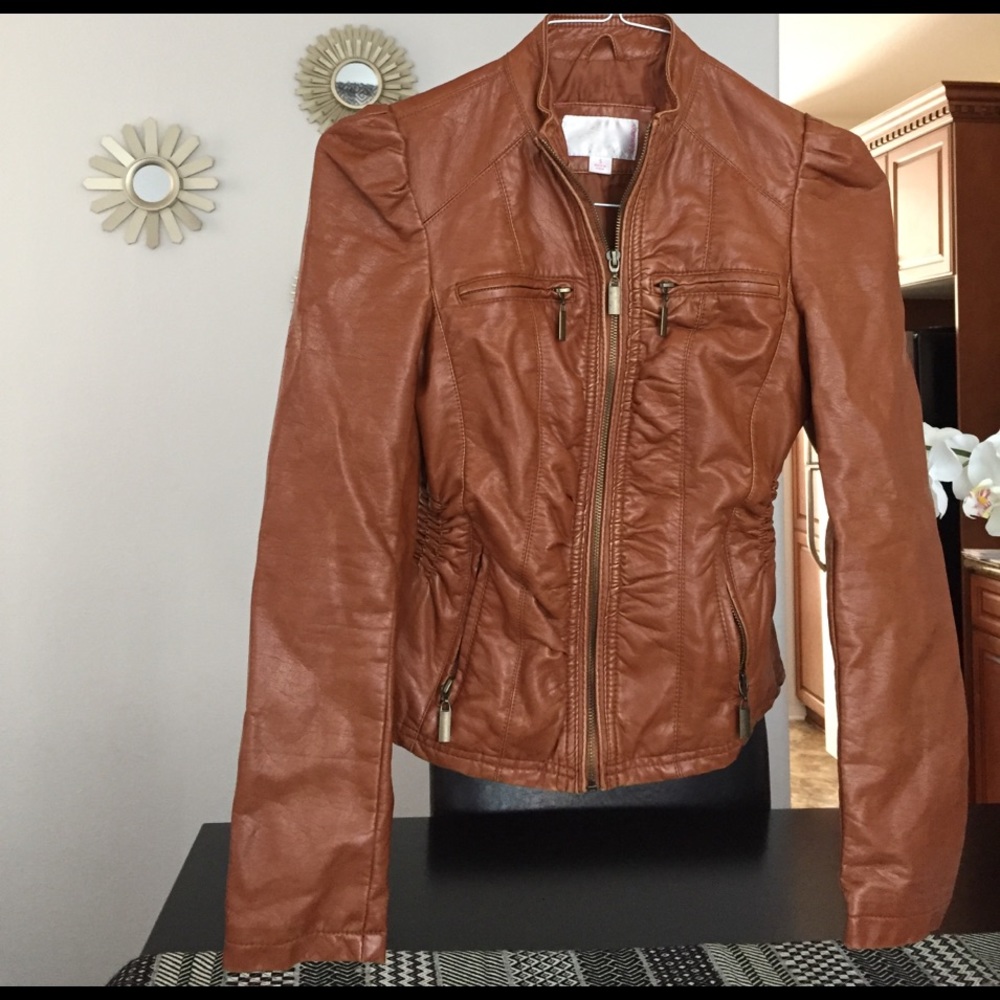 (Small) Camel color/waist slimming leather jacket