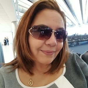 Meet your Posher, Nilza