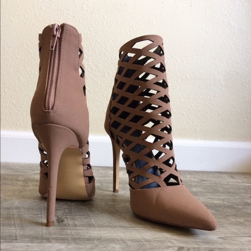 Cutout pumps