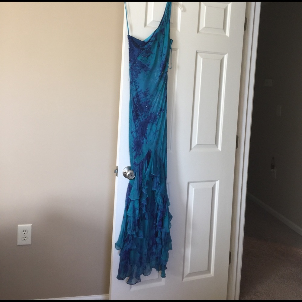 Cache dress