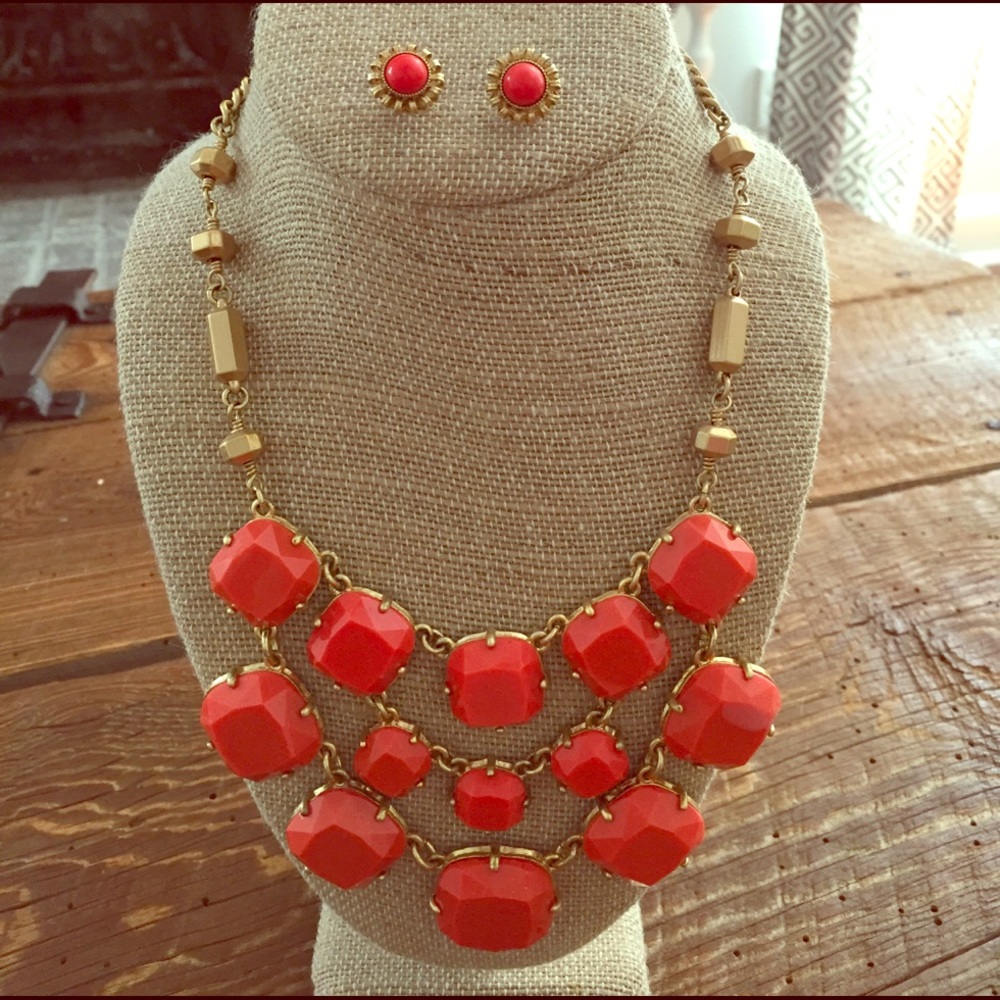 Stella & Dot orange bib necklace & earring set