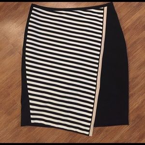 Asymmetrical front stripe skirt