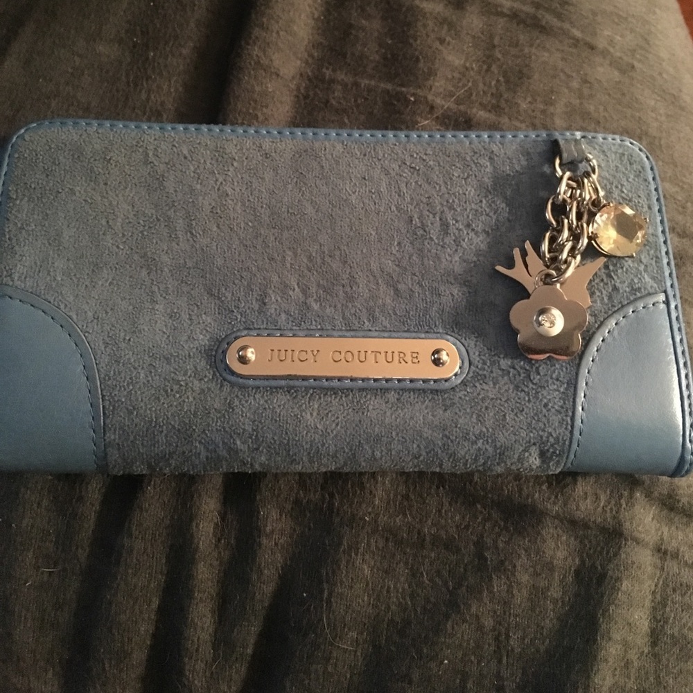 Juicy Couture Bi fold wallet
