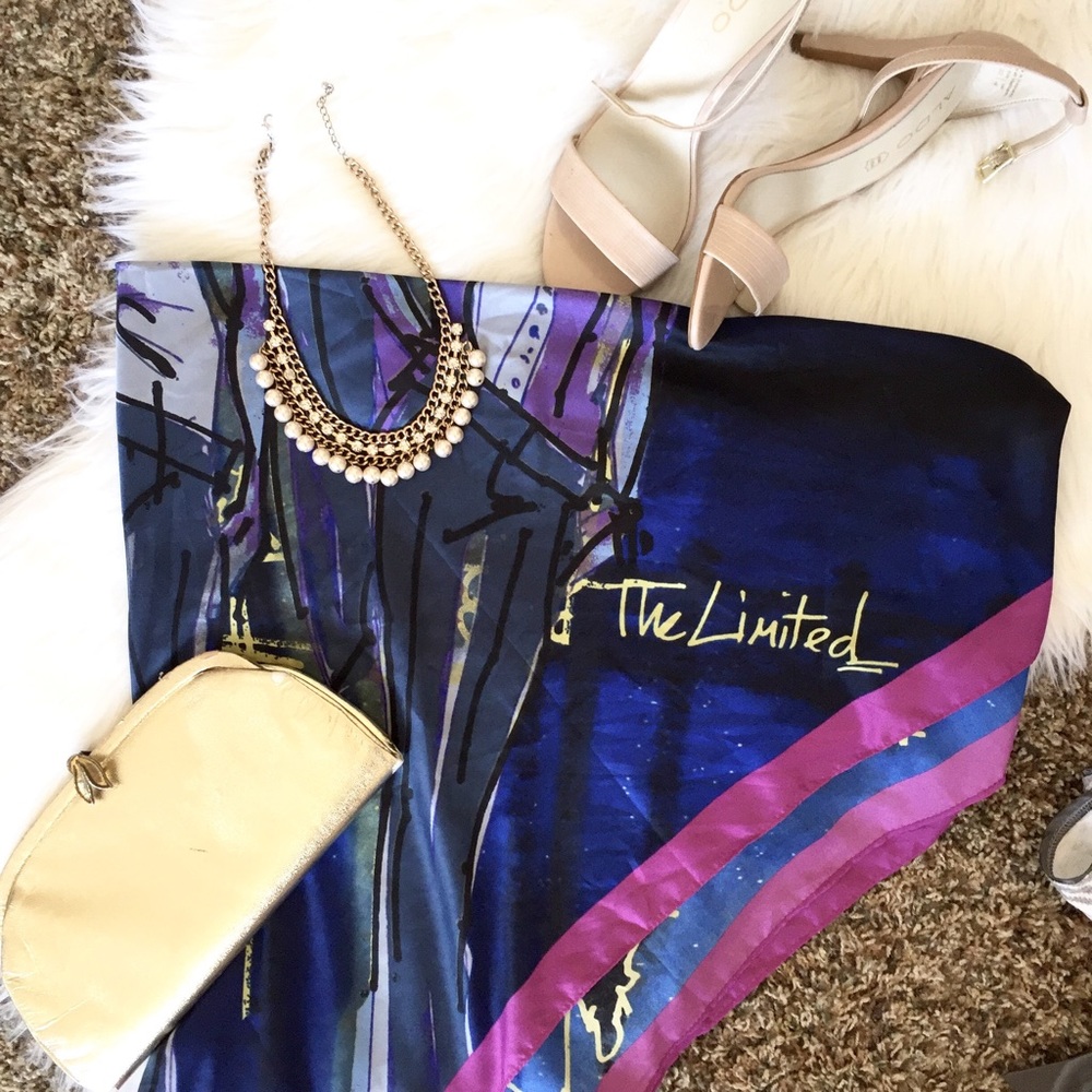 The Limited Scarf