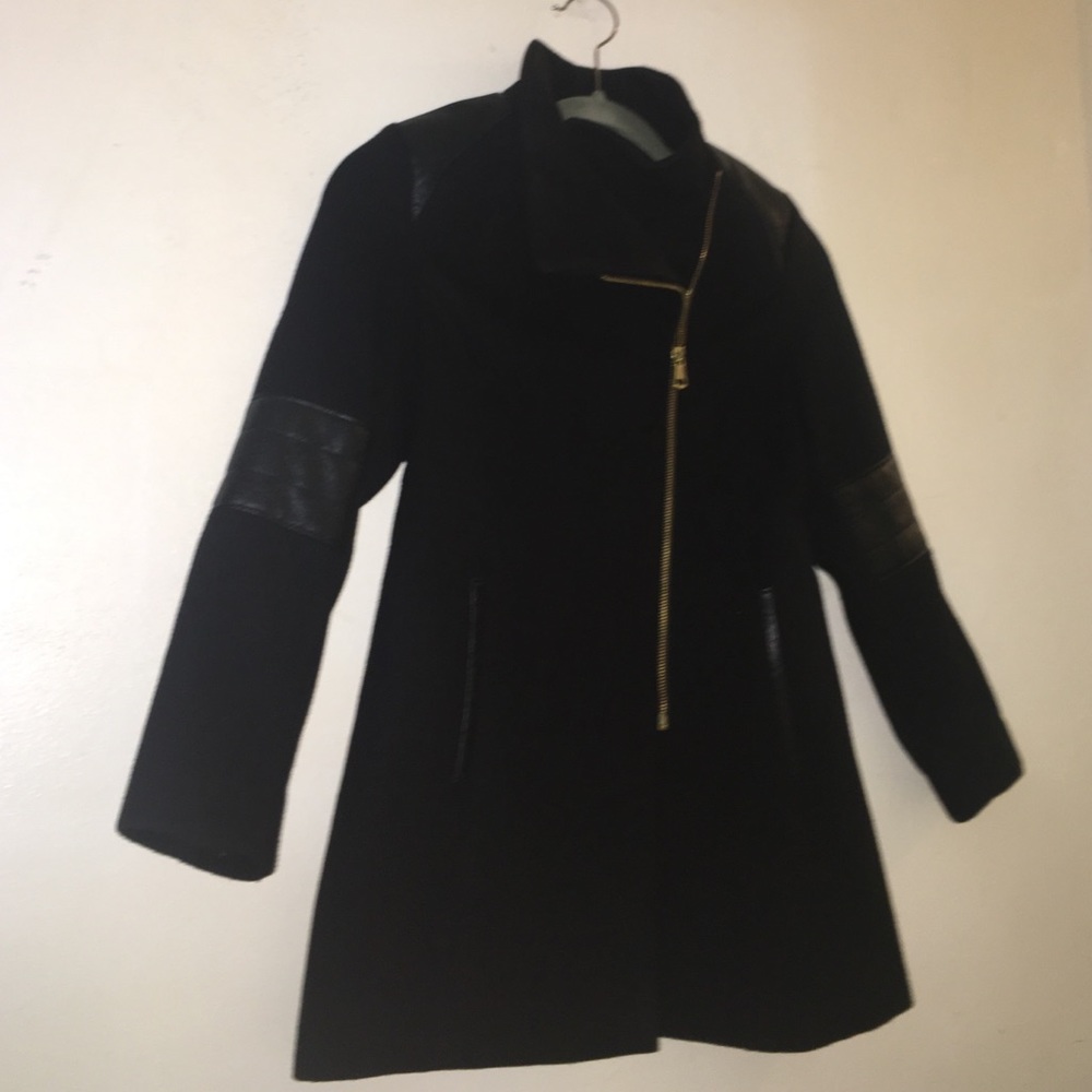 Girls stylish coat with leather accent