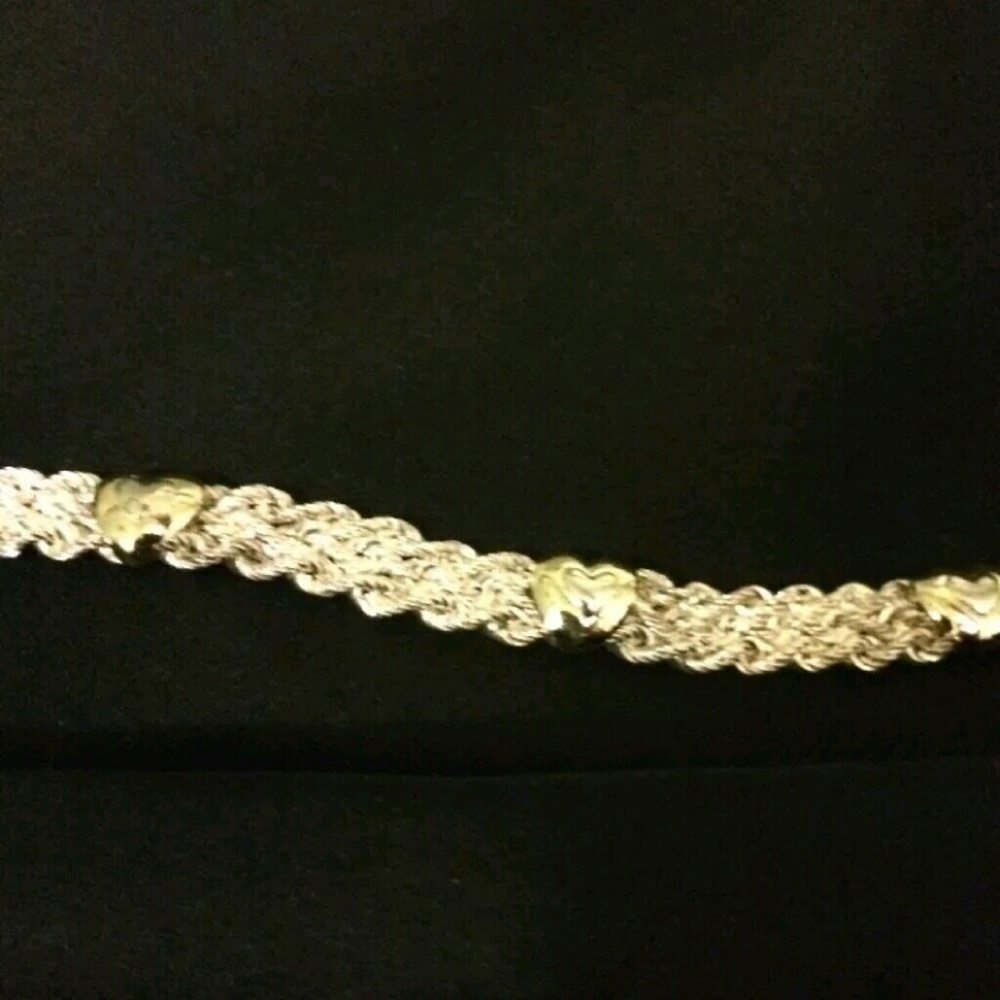 Women's bracelet