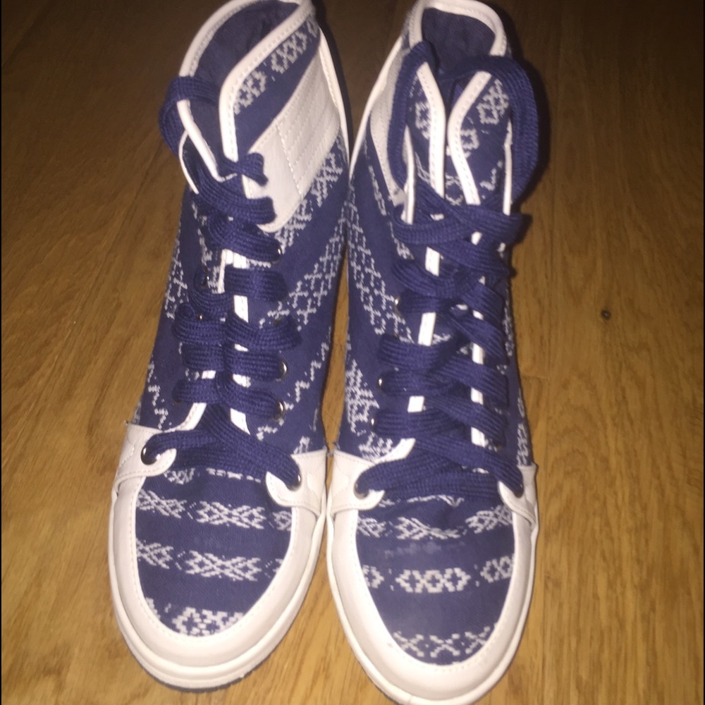 Wedge sneakers (navy blue and white)
