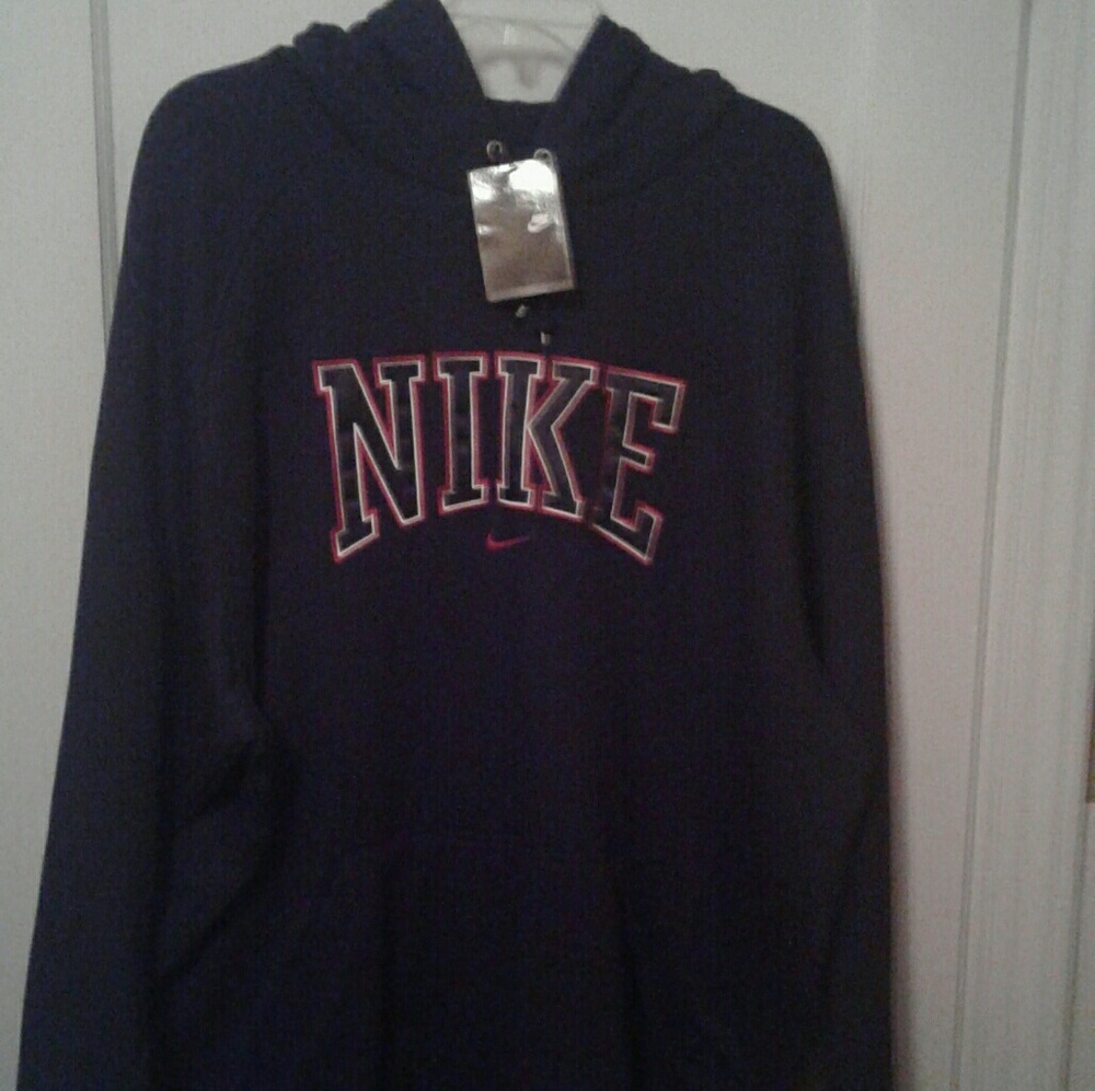 NIKE pullover hoodie  (NWT)