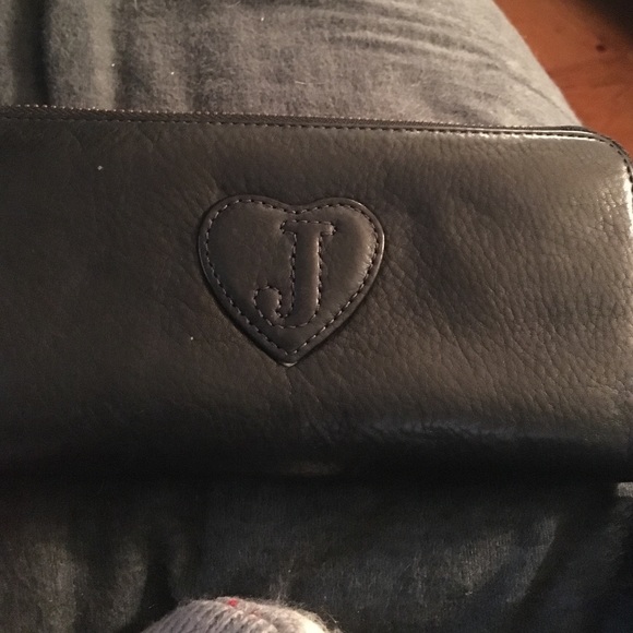 Juicy Couture Bi fold wallet - Picture 3 of 4