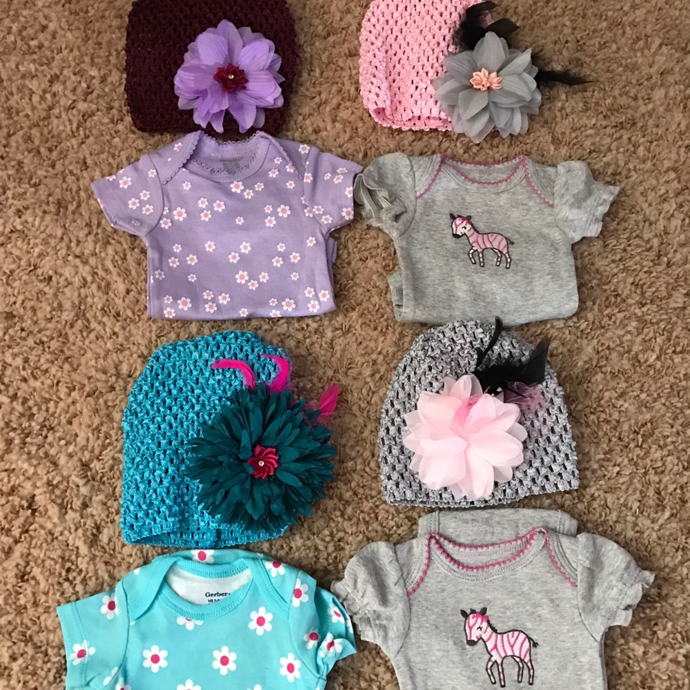 Newborn onesie & matching hat. $8 per set