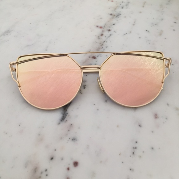 "Natalie" Sunglasses || Rose Gold Mirror Cat Eye 2 - Picture 3 of 8