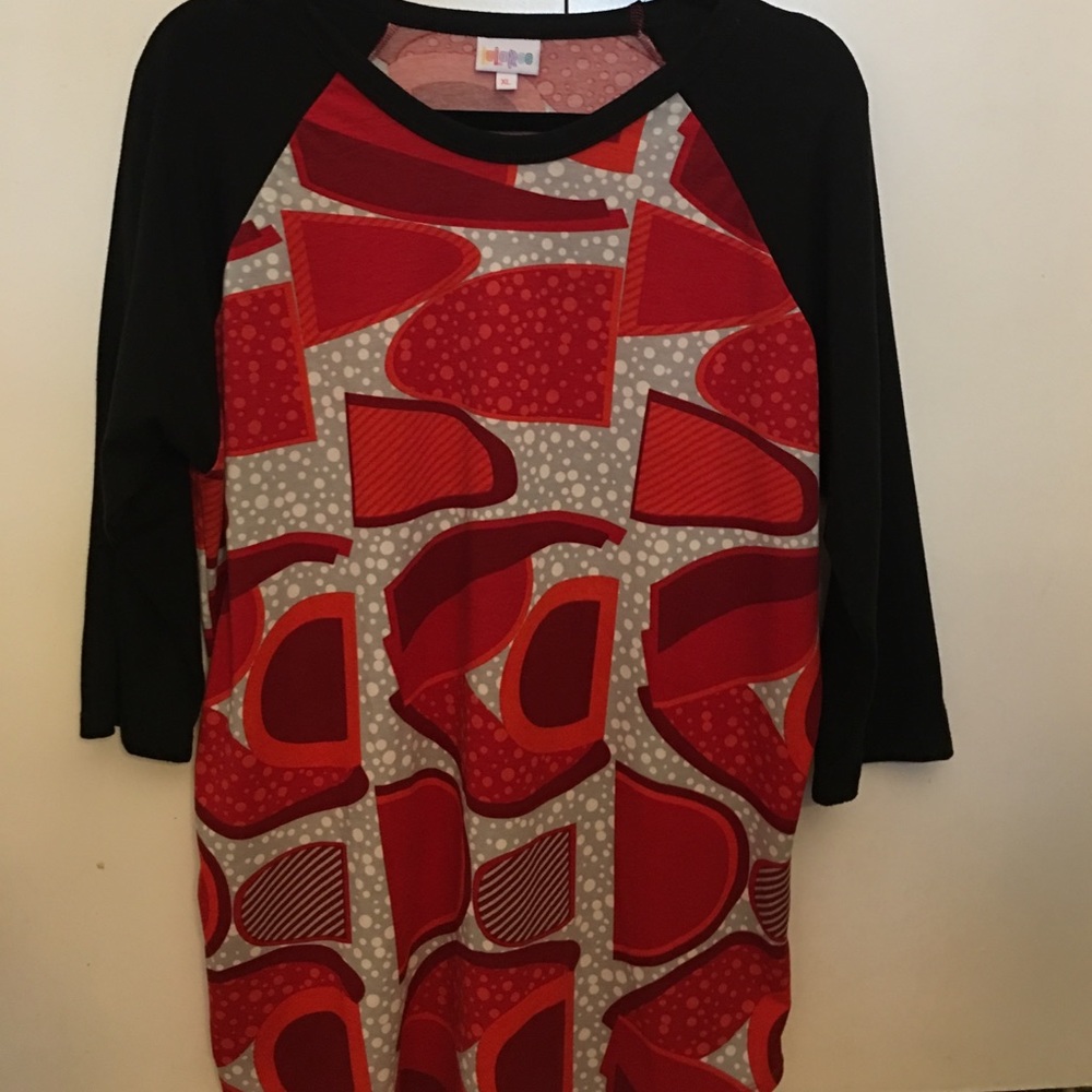 Lularoe Randy Tee