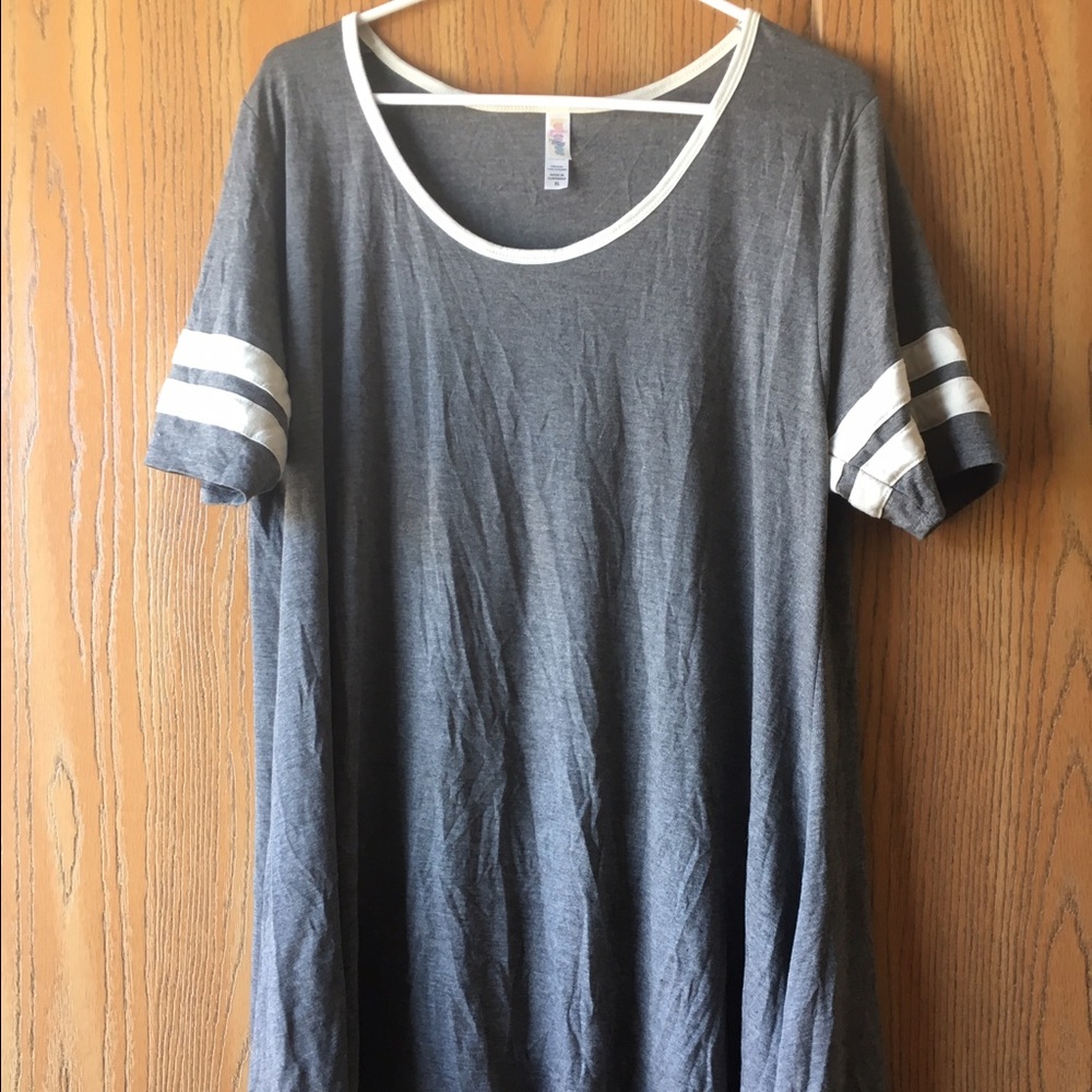 Grey shirt from lularoe
