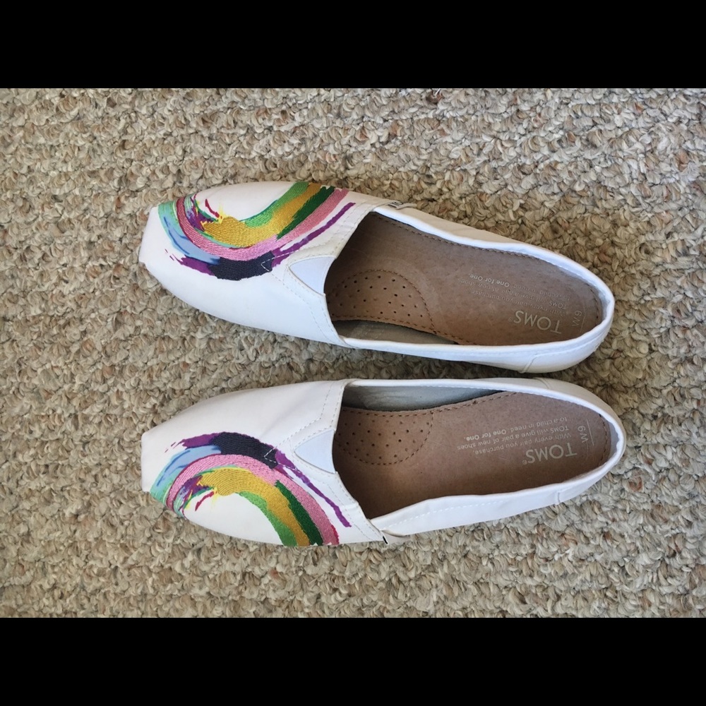 Toms