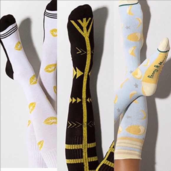 ⚜Peony & Moss Light Moon Knee Socks⚜ - Picture 2 of 4