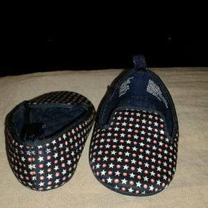 baby gap girl crib shoes 12-18m
