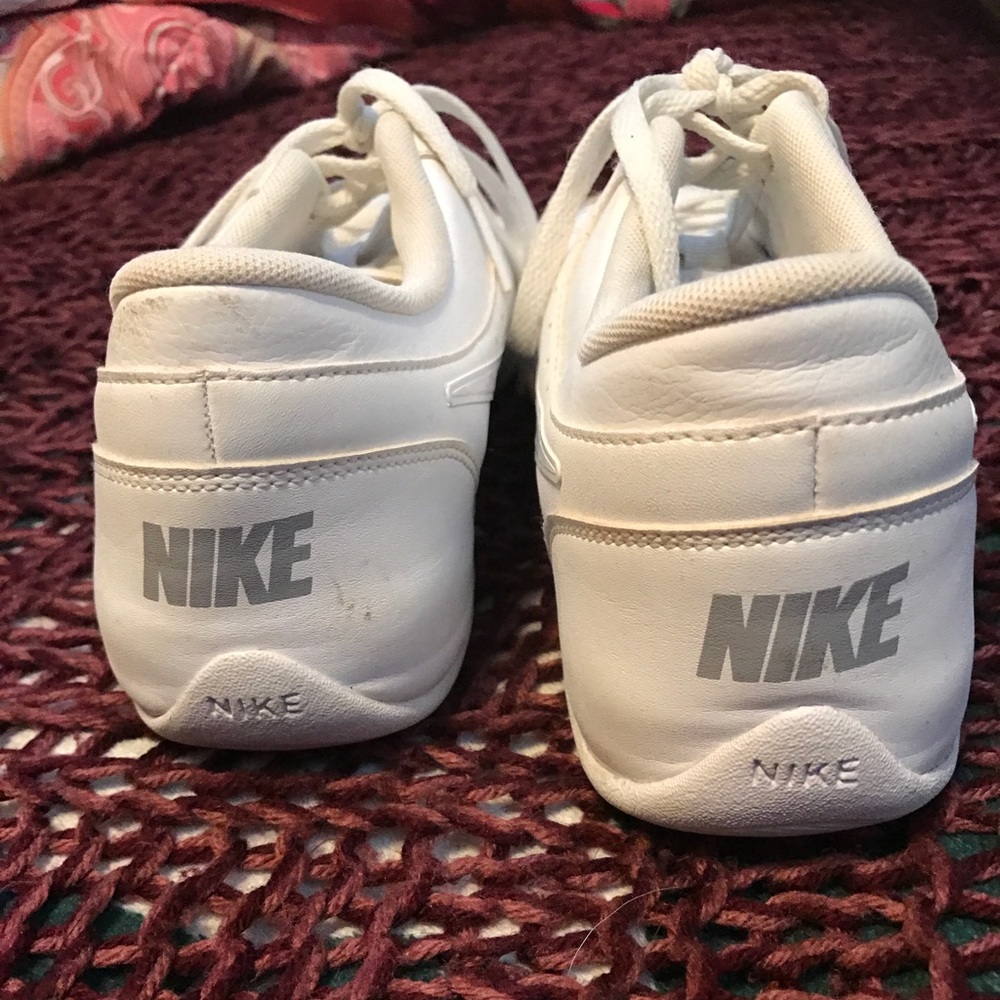 Nike cheer shoes