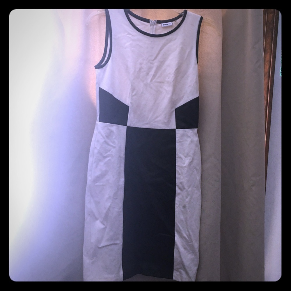 DKNYC back and white dress