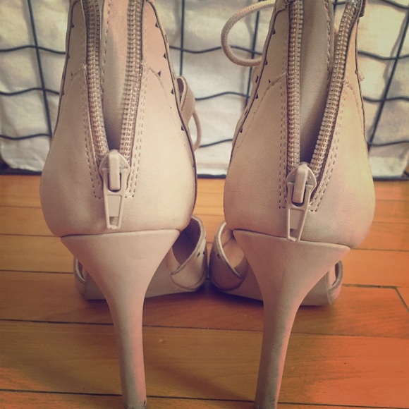 Ankle strappy heels - Picture 1 of 3