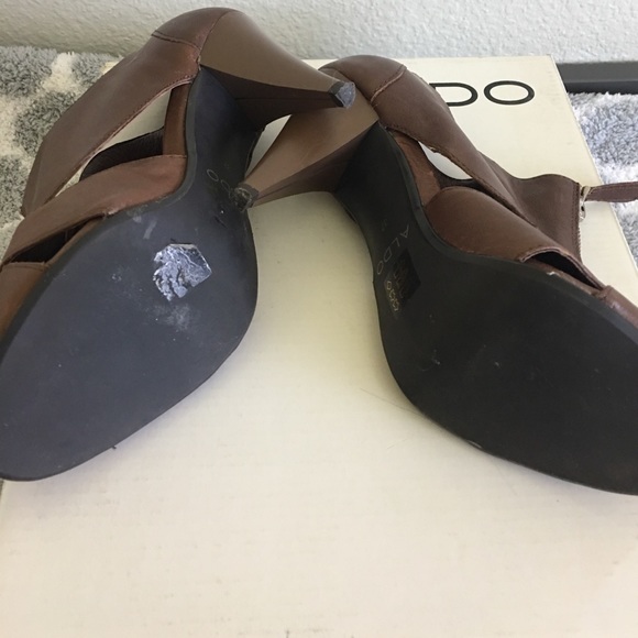 Brown Leather Open toe heels - Picture 2 of 4