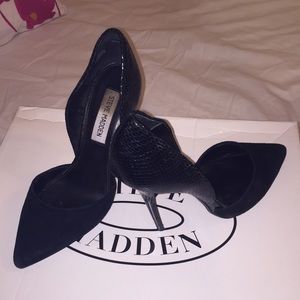 Steve Madden Varsity Dress Pump