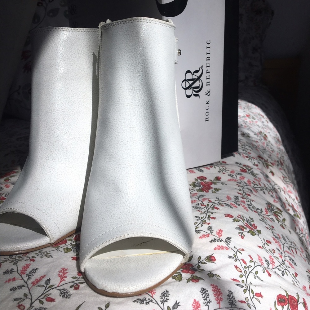 Ankle boots