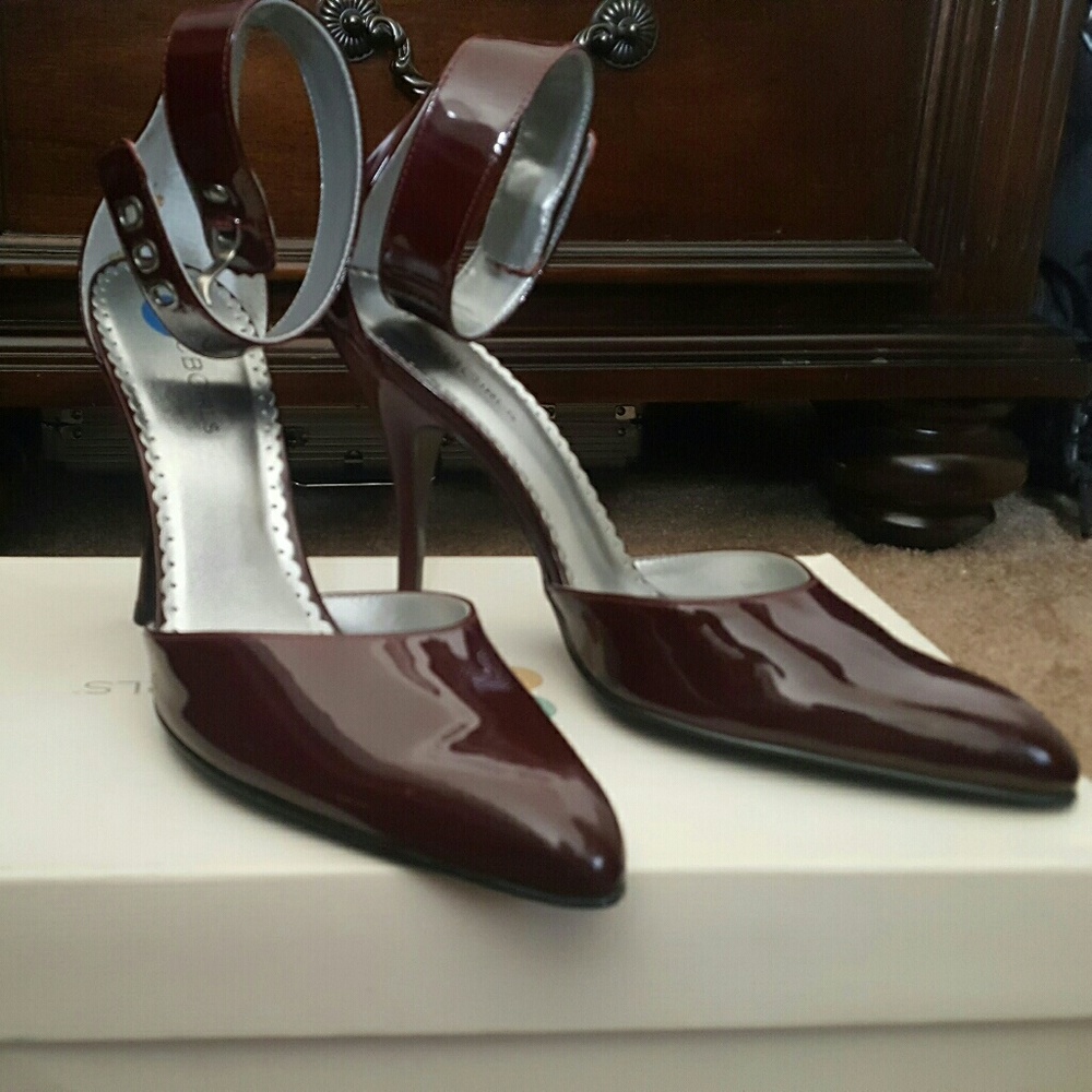BCBG Max Azria heels