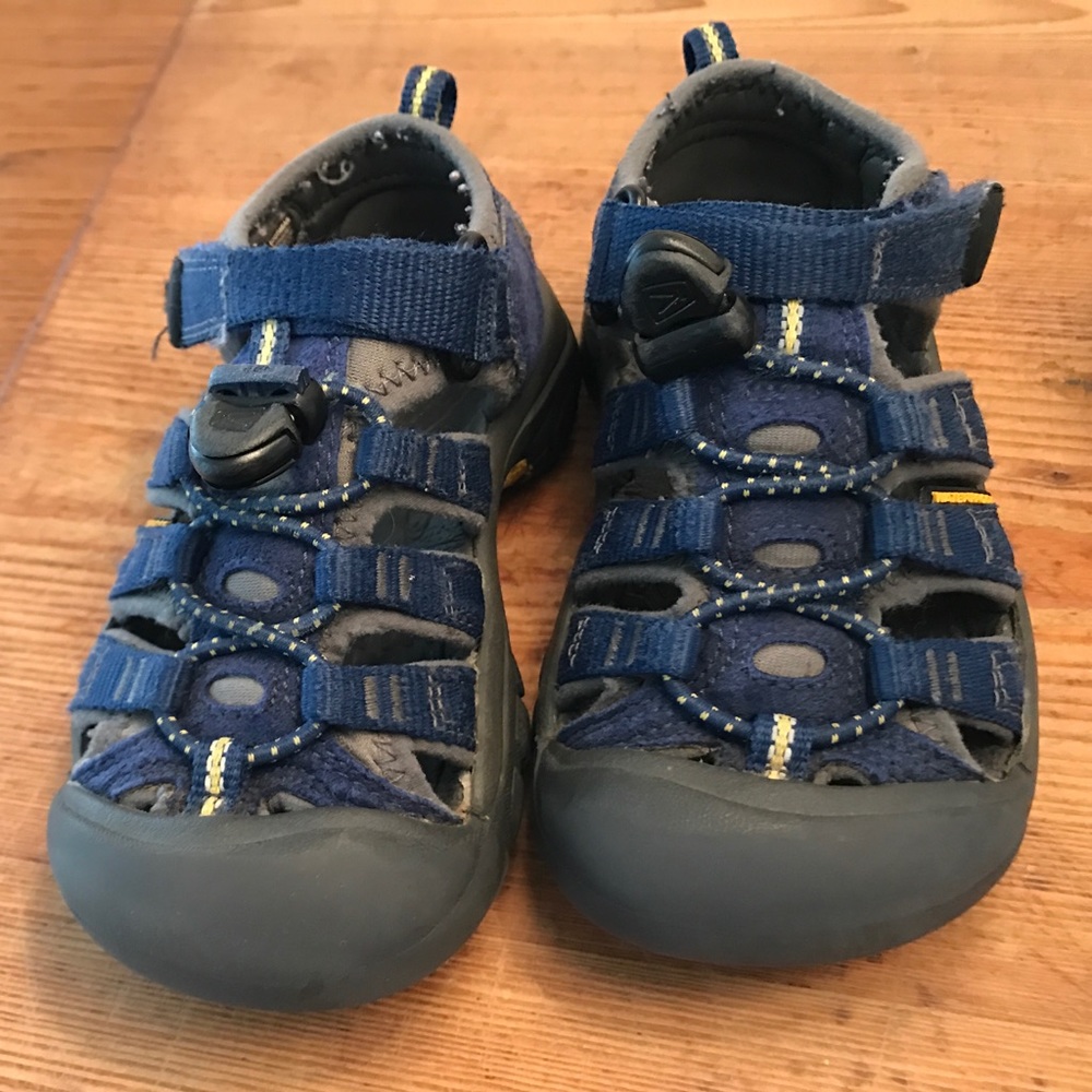 Boys Newport Keens Toddler size 10