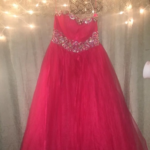 Gown Dress - Picture 2 of 4