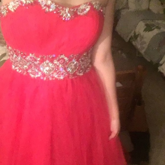 Gown Dress - Picture 3 of 4