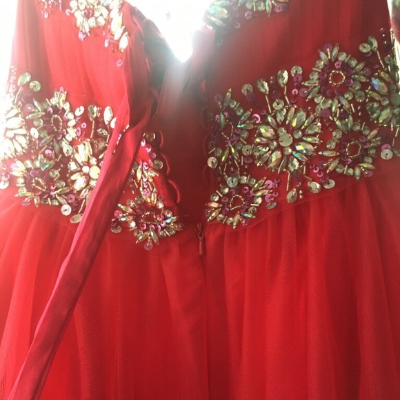 Gown Dress - Picture 4 of 4