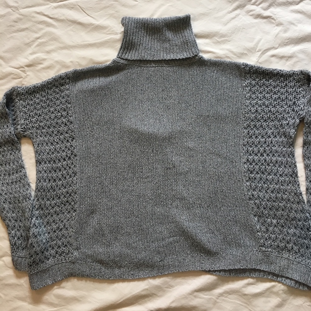 Theory Silk/linen turtleneck sweater